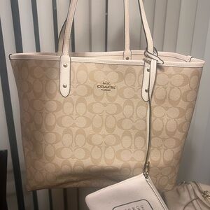 Coach Light Tan Signature Tote